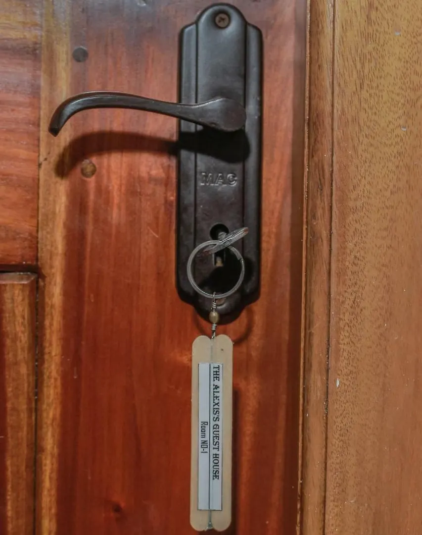 The Alexis'S Guest House Negombo 0*,