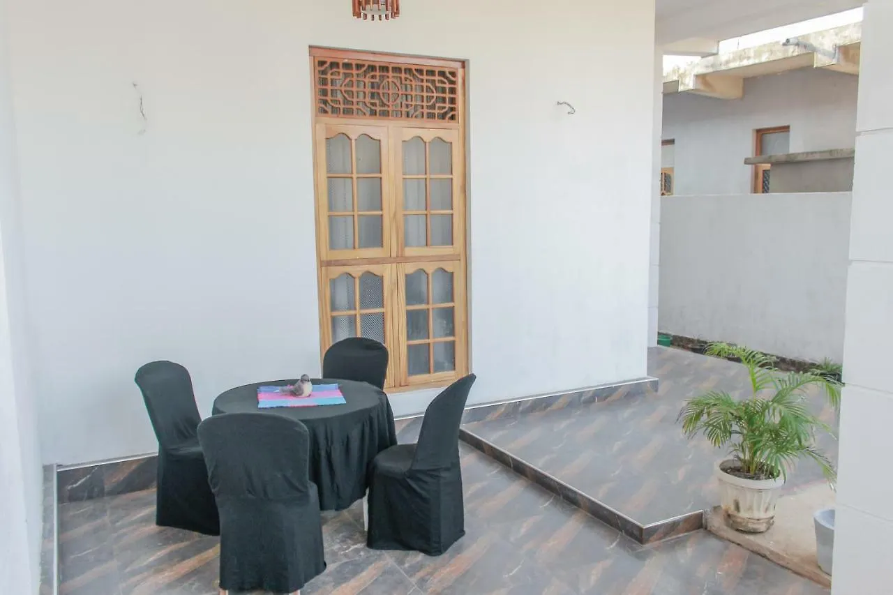 The Alexis'S Guest House Negombo Homestay
